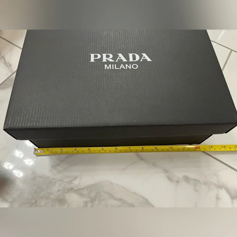 Authentic Prada Black & White Milano Logo Gift Box - Picture 9 of 11